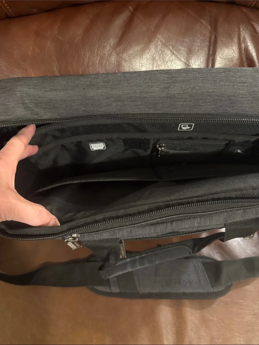 Samsonite Dark Gray Men's Laptop Briefcase with Shoulder Strap